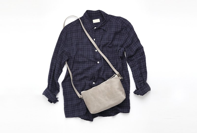 【牛一水佘】韩国 ithinkso Take Out Bag 轻巧 外出包 侧背包 随身包 - 侧背包/斜挎包 - 其他材质 灰色