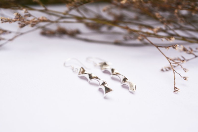 MissU 系列 - 翩翩絮语 -纯银手工耳环 - 耳环/耳夹 - 纯银 银色