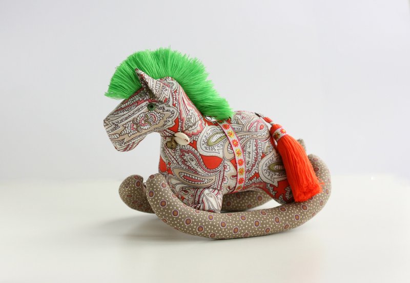 手工缝制 摇摇马 布偶/摆饰 (橘底花布/绿橘鬃毛) --  Fabric Rocking Horse - 玩偶/公仔 - 其他材质 多色