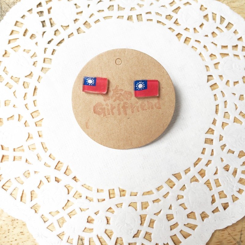 我是台湾人 手作耳环（可改夹式） - 耳环/耳夹 - 塑料 红色