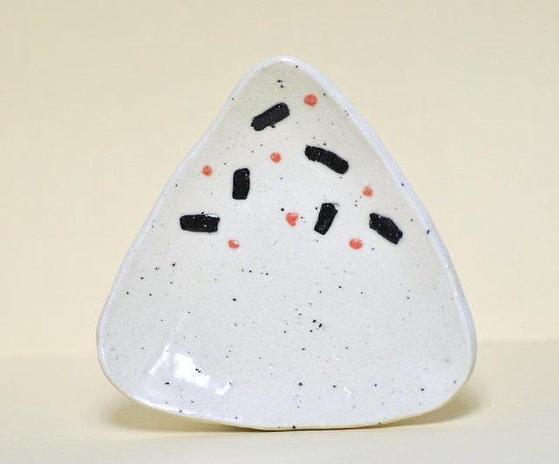 梅子香松饭团小陶盘 - 花瓶/陶器 - 其他材质 白色