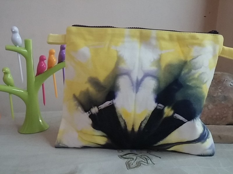 日出 化妆包 杂物包 个人用品包 - 化妆包/杂物包 - 其他材质 黄色