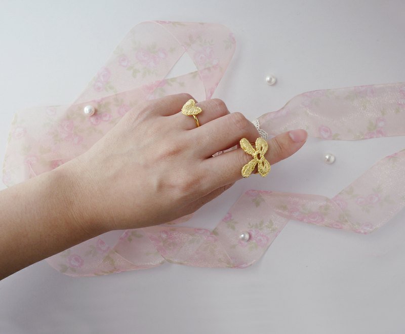 礼物_法式金属蕾丝小蝴蝶结金戒指Choccy - 戒指 - 绣线 橘色