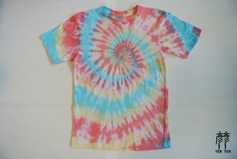 彦彦手染 - Yen Yen 渲染衣 短袖。 T恤。嬉皮。 - 女装 T 恤 - 棉．麻 多色