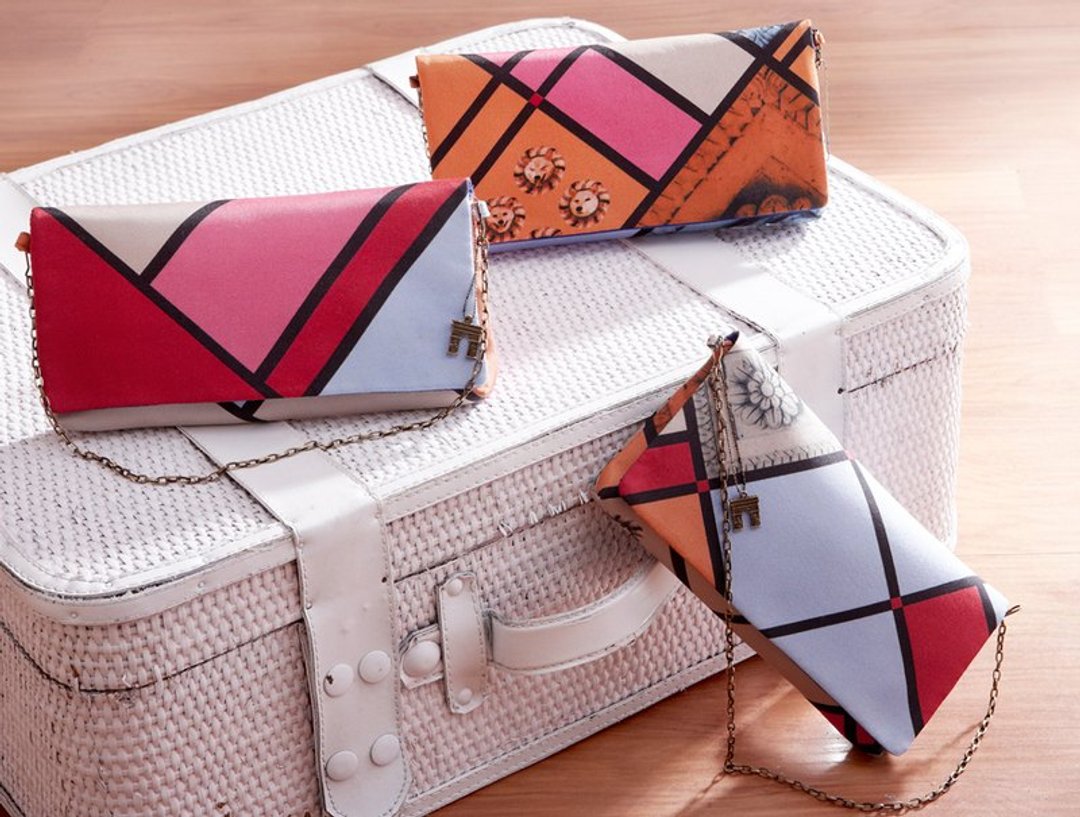 法式撞色丝质长夹/手拿包 /iPhone链带包(马卡龙红)  iPhone bag SmartPhone wallet - hot pink - 其他 - 其他材质 红色