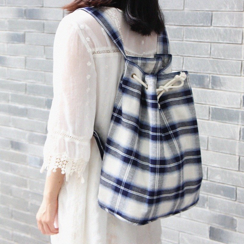 束口水桶后背包 限量款原创设计格纹 大容量A4可放 - 束口袋双肩包 - 棉．麻 蓝色