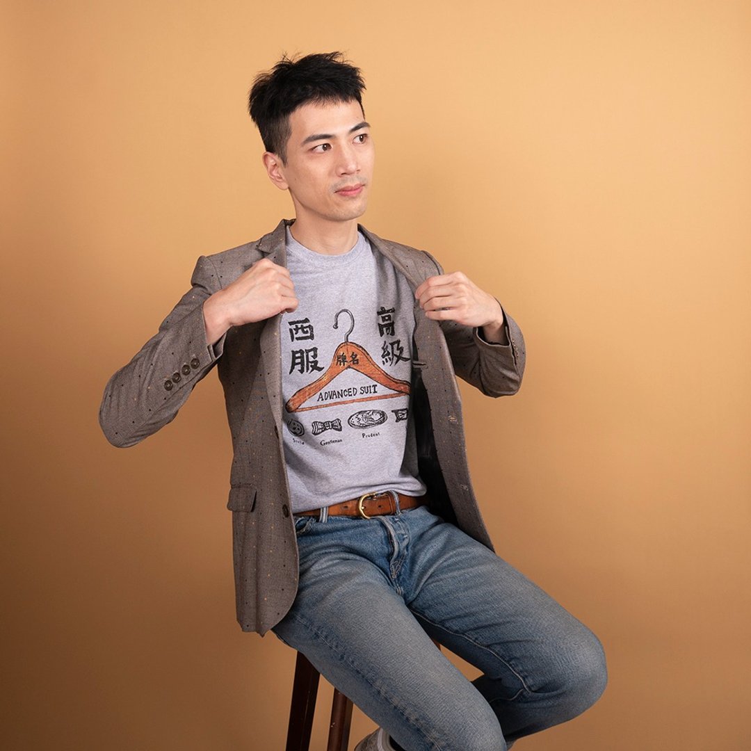 复古 T-shirt－高级西服　中性　男女皆宜　男生礼物推荐 - 男装上衣/T 恤 - 棉 