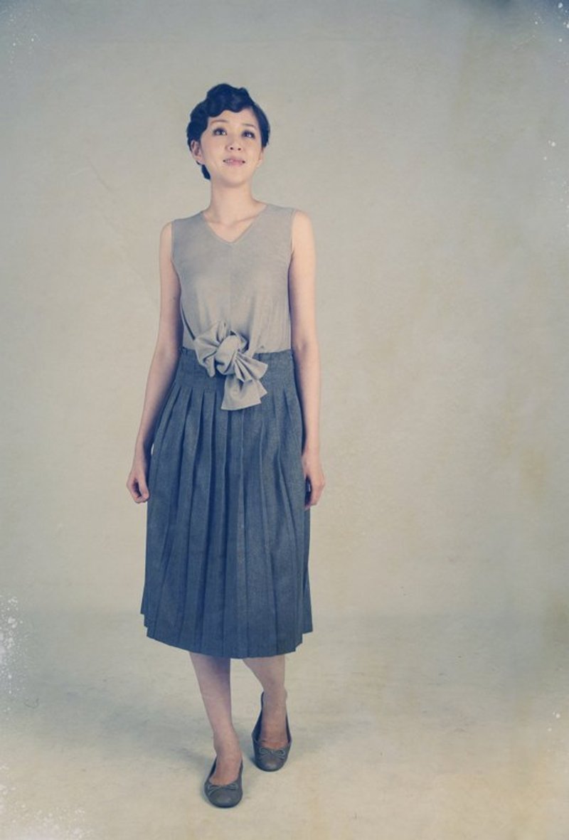 美智和风百摺洋装 - 洋装/连衣裙 - 其他材质 卡其色