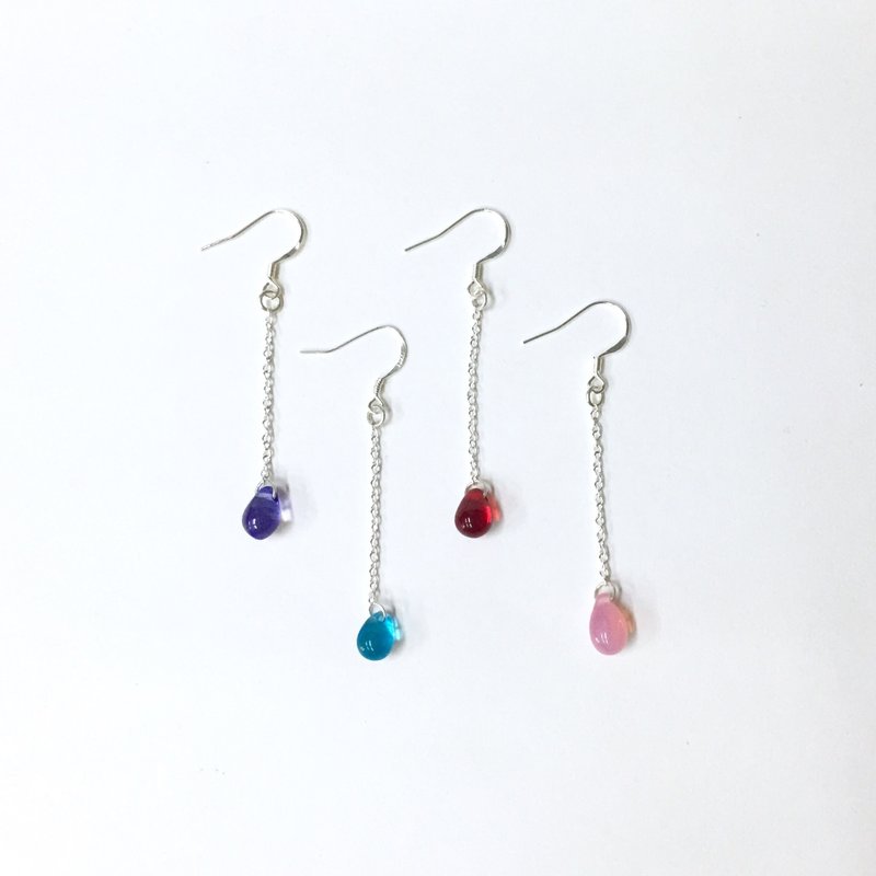 泪珠IV。925银。金属链x捷克水滴。手作 垂链耳环/耳饰/耳鈎/耳夹 - 耳环/耳夹 - 玻璃 多色