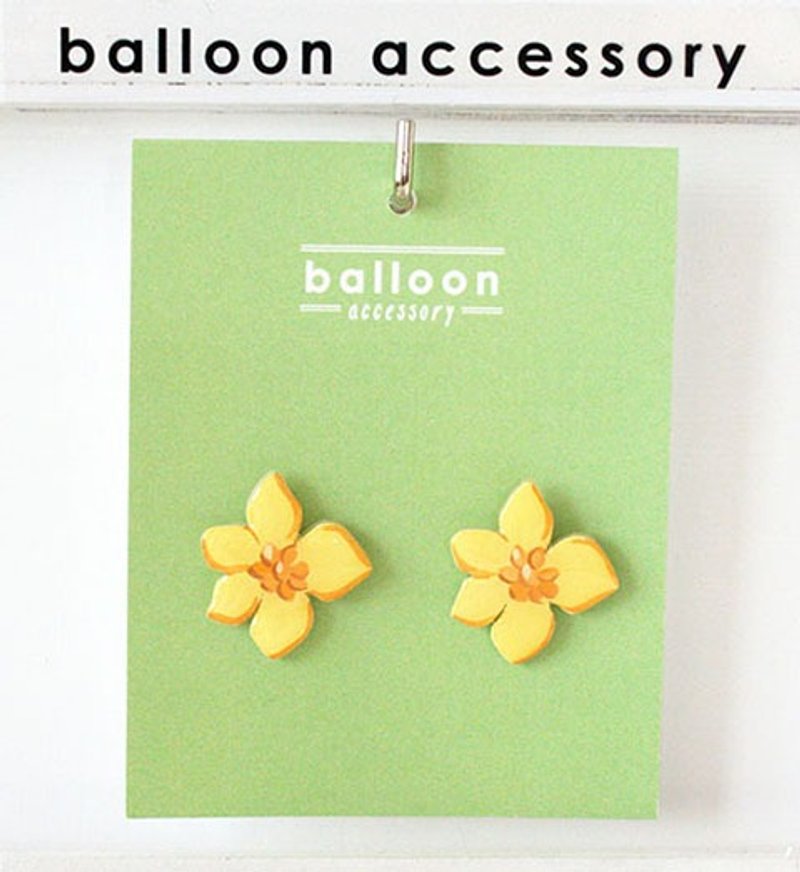 黄色花耳环 - 耳环/耳夹 - 压克力 黄色