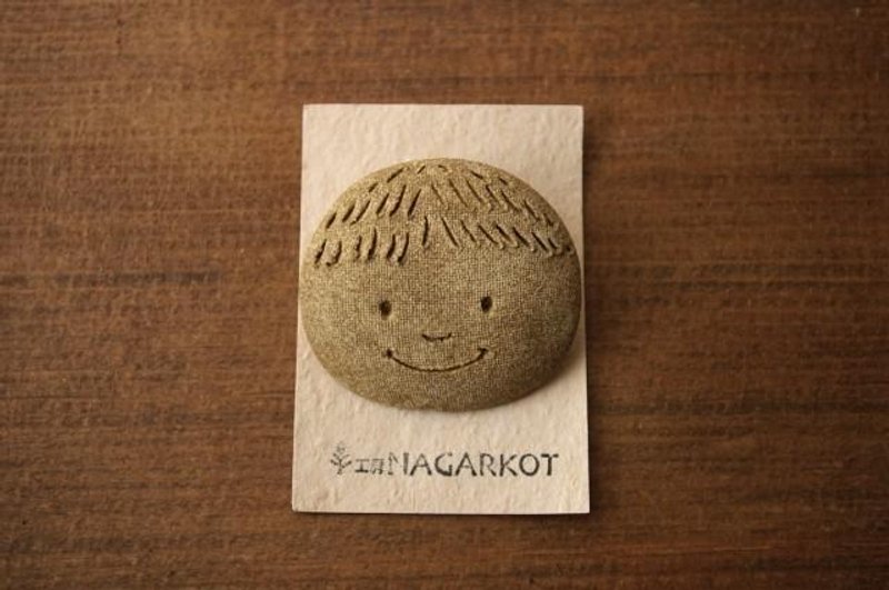 boy broach boy brooch - 胸针 - 其他材质 咖啡色