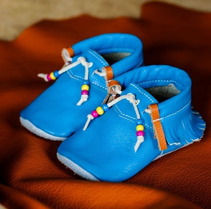 【欧洲制】莫卡辛探险-First baby shoes 真皮手工软底学步鞋/室内鞋-宝蓝.串珠 - 童装鞋 - 真皮 蓝色