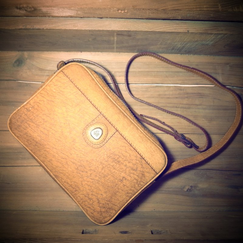 [ 老骨头 ] 早期 象皮 真皮 小方包 古董包 欧美 VINTAGE lookbook - 侧背包/斜挎包 - 真皮 金色