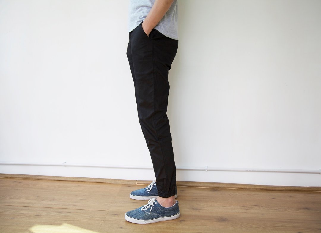 Jogger Pants 修身束口长裤/中性款/搭配良品/纯棉 - 男士长裤 - 纸 黑色
