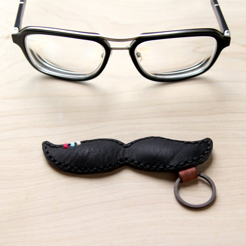 手工缝制黑色牛皮＋彩虹条纹立体翘胡子钥匙圈/包包吊饰 - 钥匙链/钥匙包 - 真皮 黑色