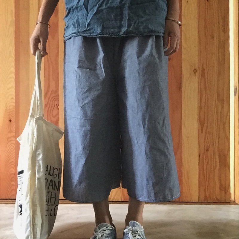 最后ㄧ件！日式宽版九分宽裤 天然手作服 纯棉薄棉牛仔松紧九分宽版裤 - 女装长裤 - 其他材质 多色