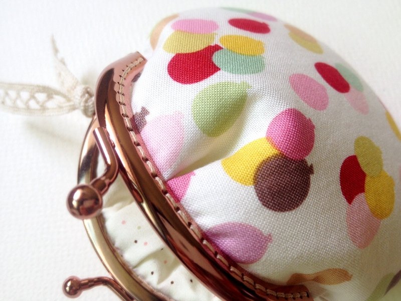 hm2。粉彩气球。贝壳 口金包 - 零钱包 - 棉．麻 粉红色