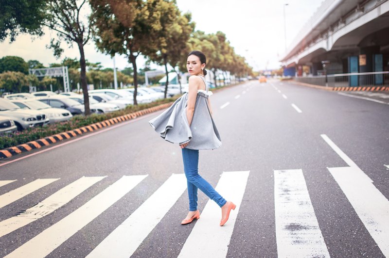 Anna蕾丝打折圆裙 - 裙子 - 棉．麻 灰色