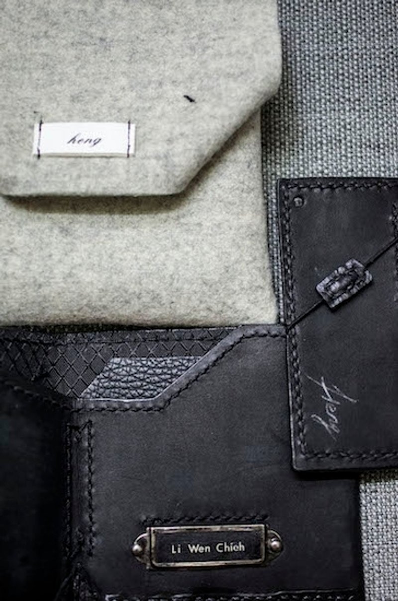 Hengbag 手工皮件 黑色造型刷旧钞票卡片夹 - 皮夹/钱包 - 真皮 黑色