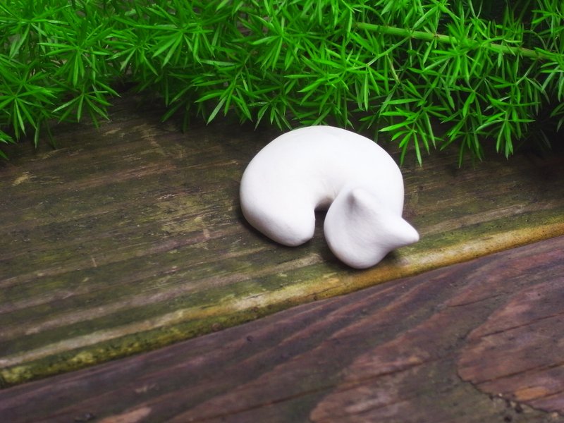 睡睡猫 - 花瓶/陶器 - 其他材质 白色