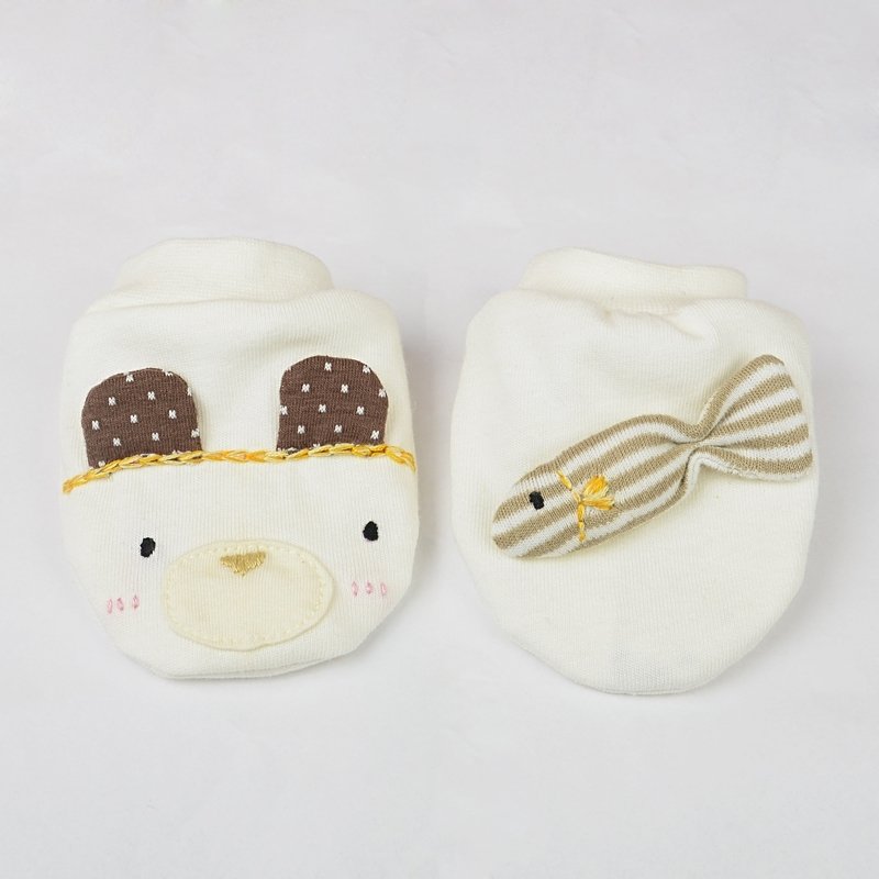 可爱小熊造型手套 - 围嘴/口水巾 - 绣线 咖啡色