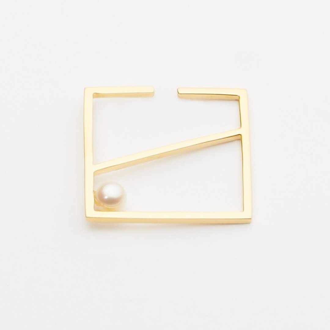 【 品牌经典款 】天然珍珠方形耳窝夹 / Chiara ear cuff 单 - 耳环/耳夹 - 其他金属 金色