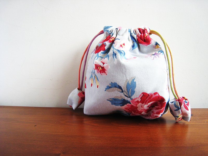 古典玫瑰  束口袋 - 化妆包/杂物包 - 其他材质 灰色