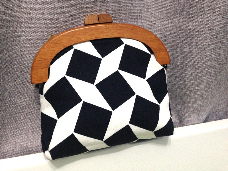 【针仕事】大方块 实木口金斜背包 手拿包 - 手拿包 - 其他材质 蓝色