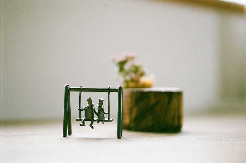 如果明天就是世界末日 摆饰 家饰 - 摆饰 - 其他金属 黑色