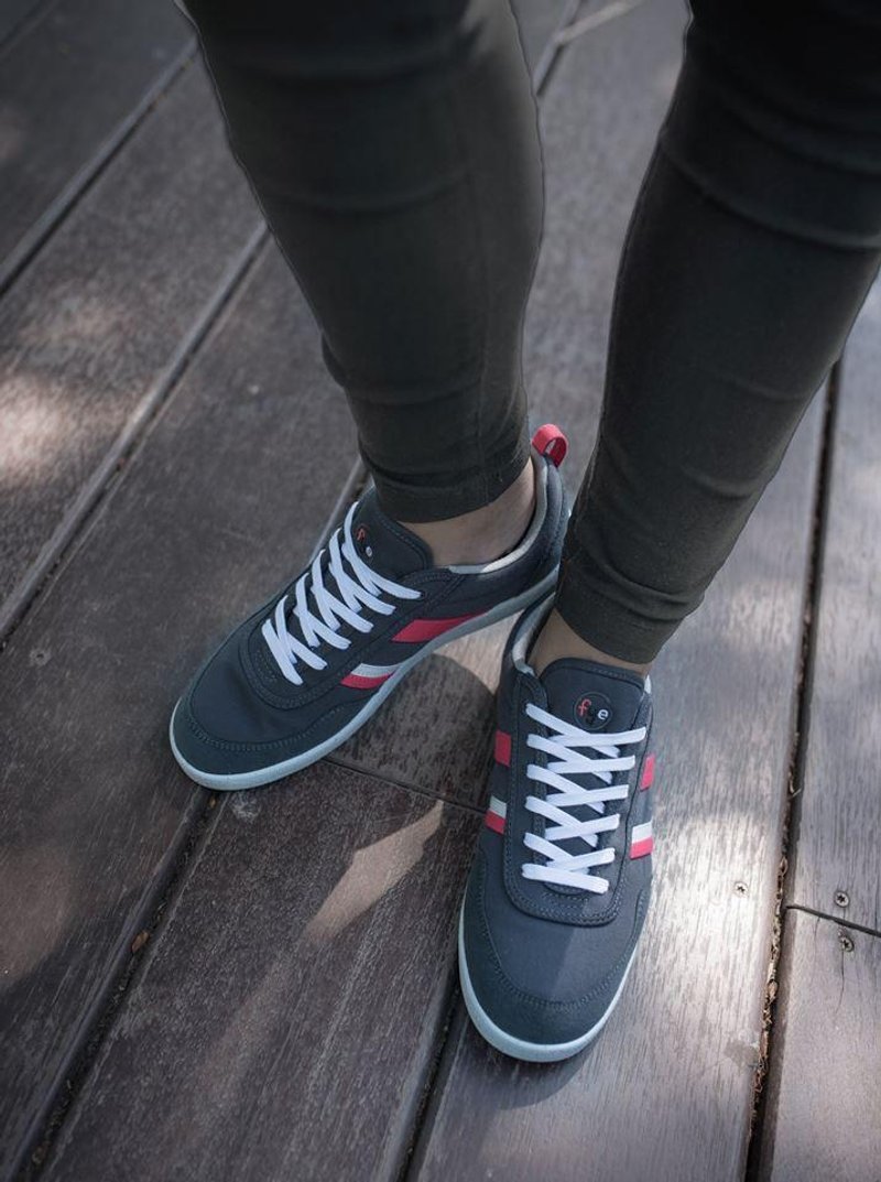 FYE法国环保鞋 铁灰/粉红 台湾宝特瓶环保休闲鞋(再回收概念,耐穿,不会分解)  男.女生款---青春·活力。单一尺寸#41号 - 女款休闲鞋 - 其他材质 灰色