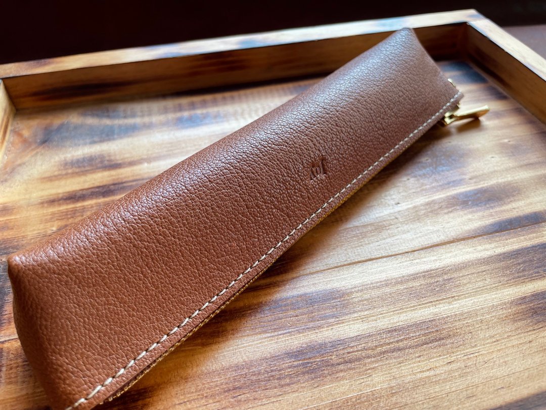 VULCAN Goatskin leather 细腻纹路 袋鼠皮/山羊皮 三角笔袋 - 铅笔盒/笔袋 - 真皮 咖啡色