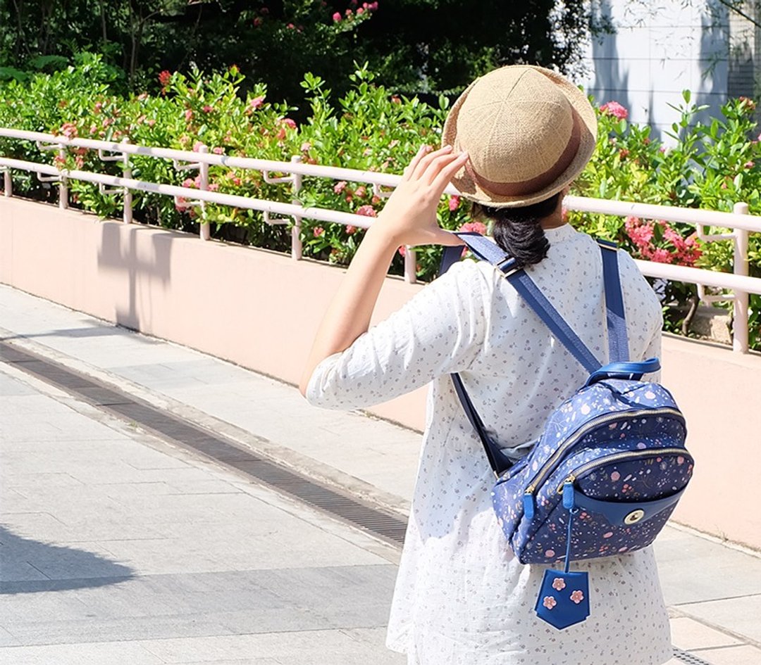 Flower Garden Backpack - 后背包/双肩包 - 其他材质 蓝色