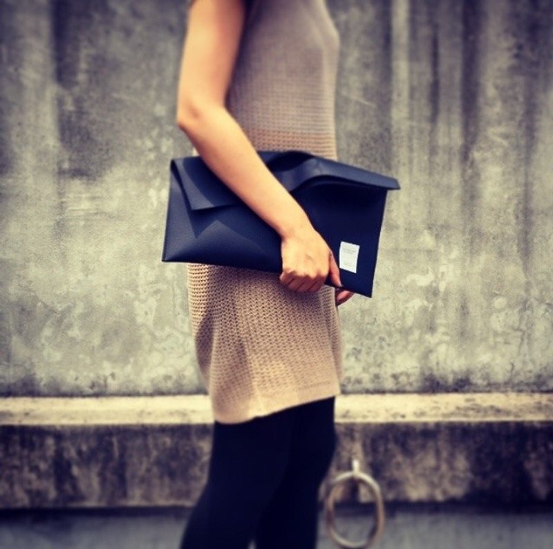 Coet File Bag 轻量雾面黑色手拿包 - EcologyLine - 其他 - 其他材质 黑色