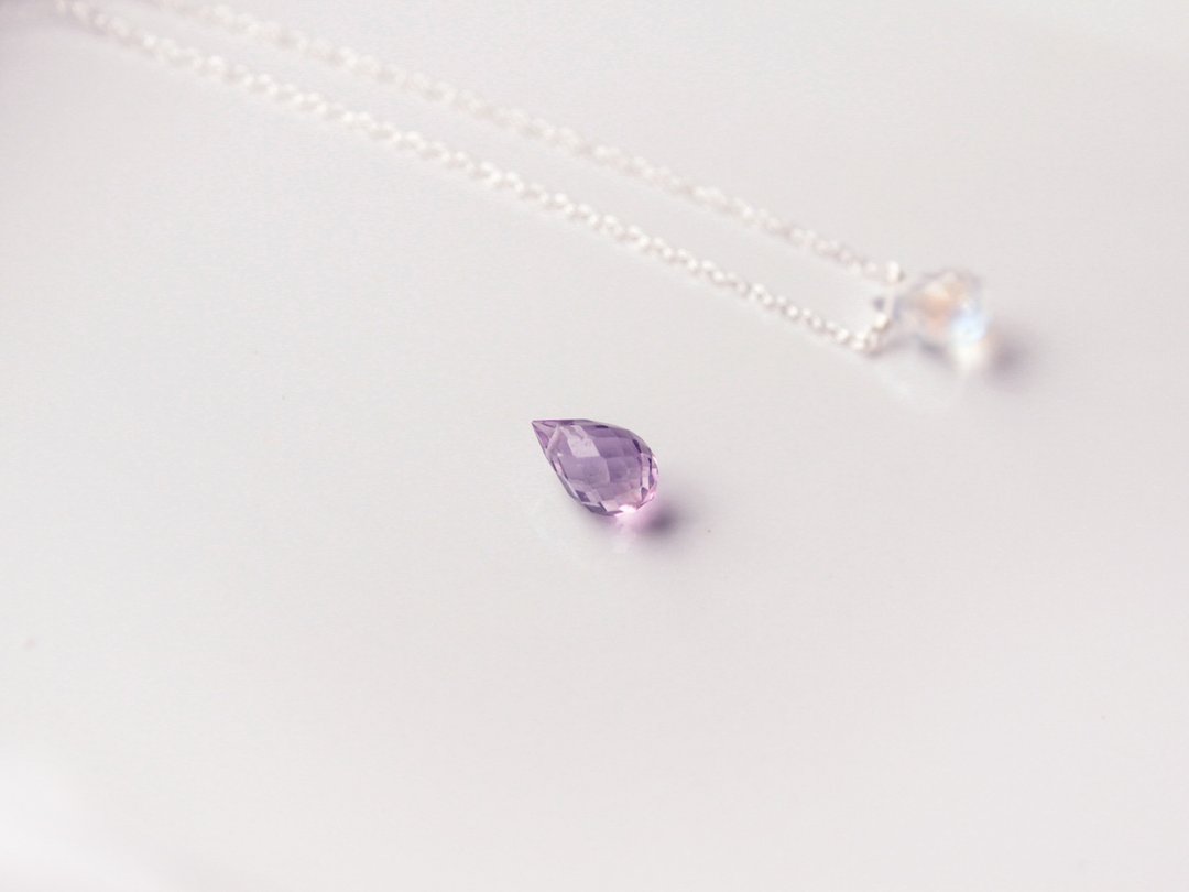 Journal 紫水晶 / 彩虹半宝石 裸肌纯银锁骨项链 - 项链 - 其他金属 紫色