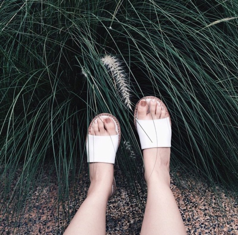 拖鞋式凉鞋 - 白色 - 女款休闲鞋 - 真皮 白色