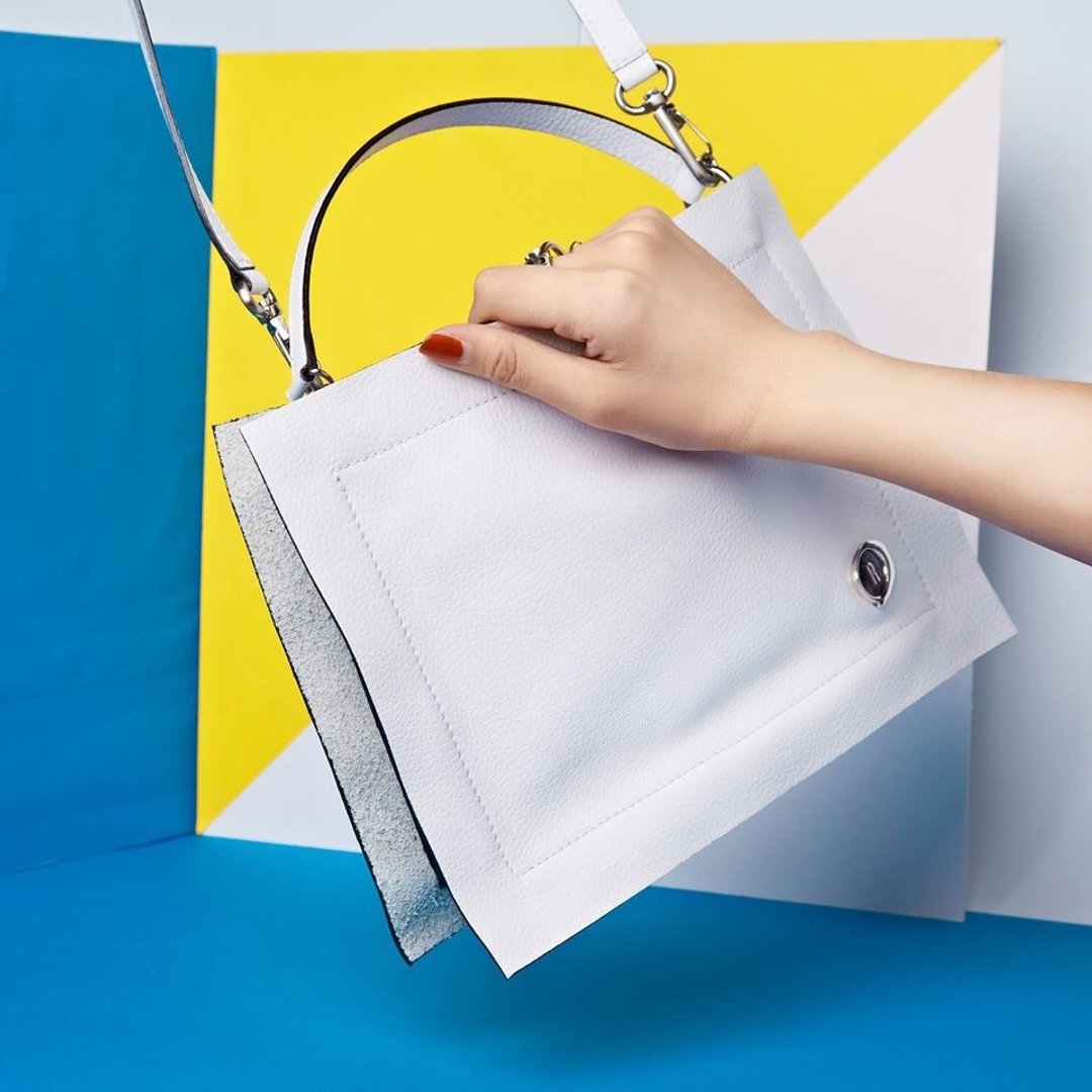Stamp Bag White - 侧背包/斜挎包 - 真皮 白色