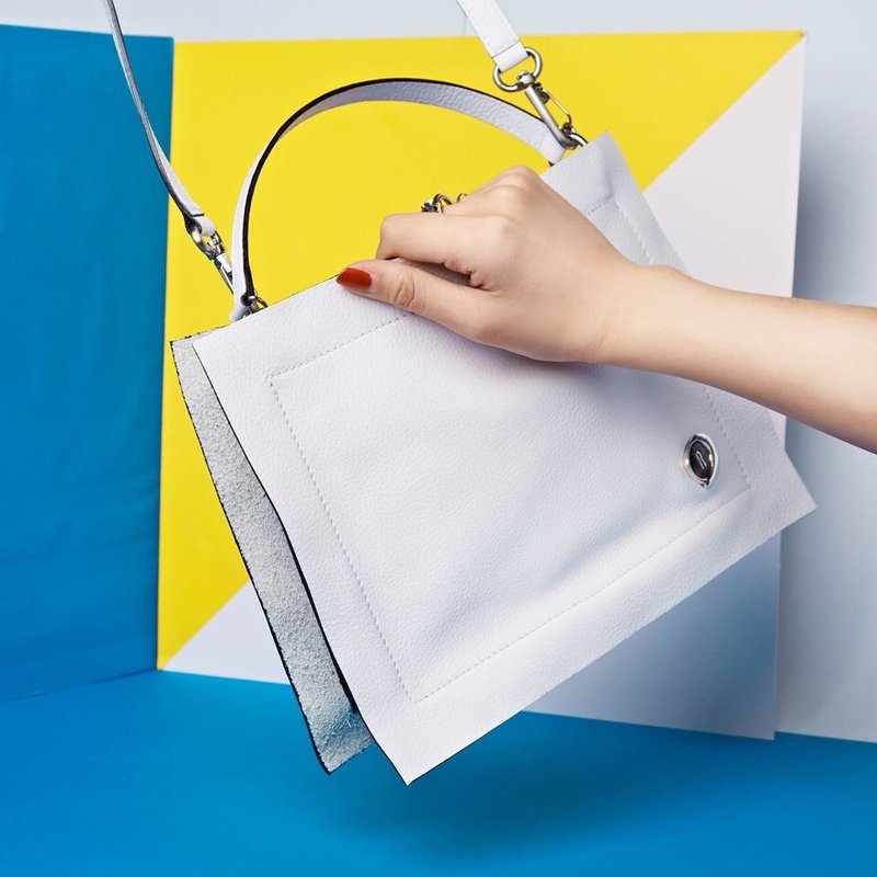 Stamp Bag White - 侧背包/斜挎包 - 真皮 白色