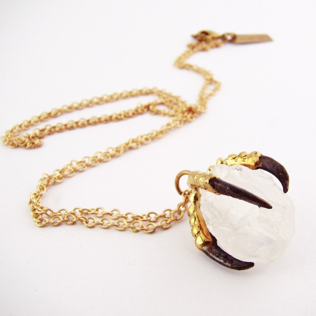 Brass Claw with clear  quartz stone and oxidized antique color - 项链 - 其他金属 