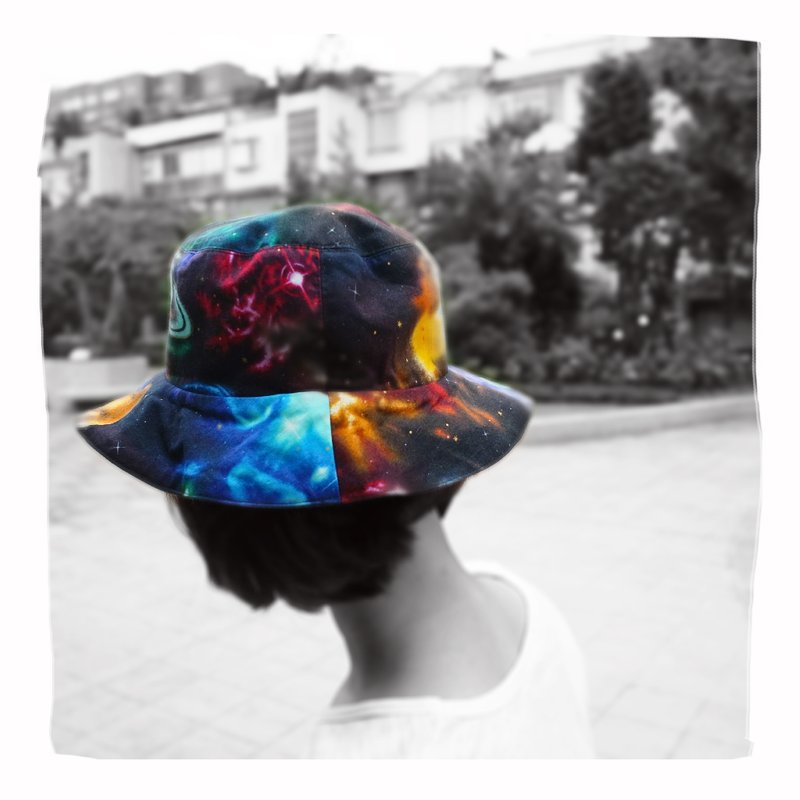 A MERRY HEART♥宇宙星空渔夫帽 - 帽子 - 其他材质 多色