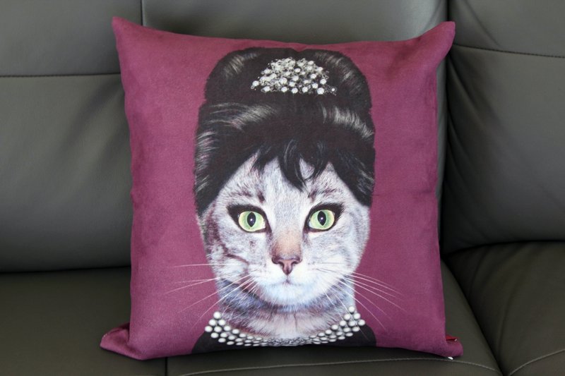 〔SUSS〕明星动物绒毛抱枕套（奥黛丽赫本。猫咪）--适合办公室/居家/送礼/生日使用。现货包邮 - 枕头/抱枕 - 其他材质 紫色