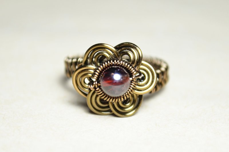 石榴石设计戒指-金属线/手工/水晶/铜线 - 戒指 - 宝石 红色