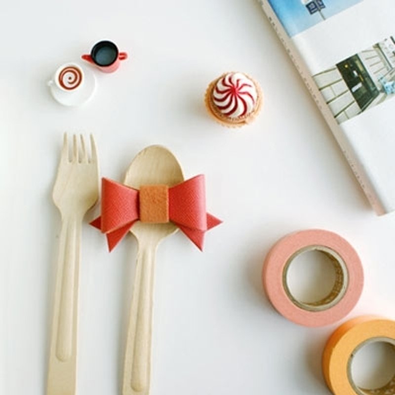 Jetoy,Choo choo甜蜜猫多用途卷线器_Orange pink (J1204604) - 卷线器/电线收纳 - 真皮 红色