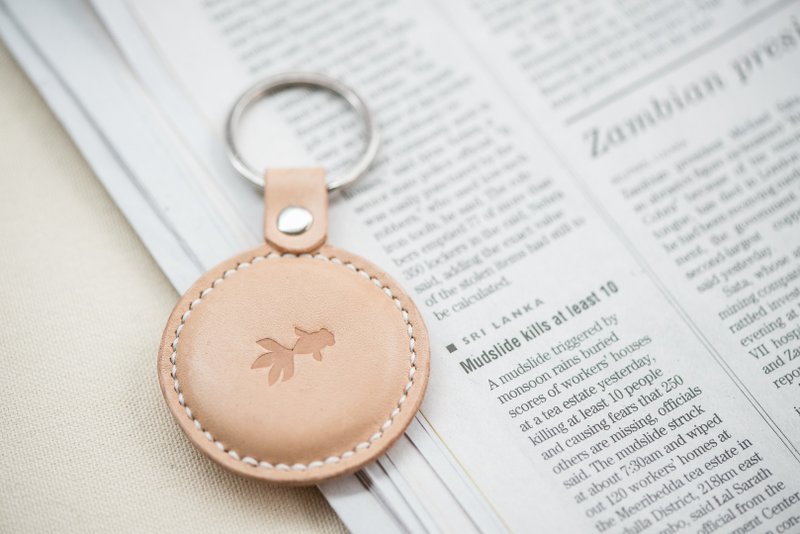 植物鞣手缝马卡龙皮革钥匙圈 - 钥匙链/钥匙包 - 真皮 卡其色