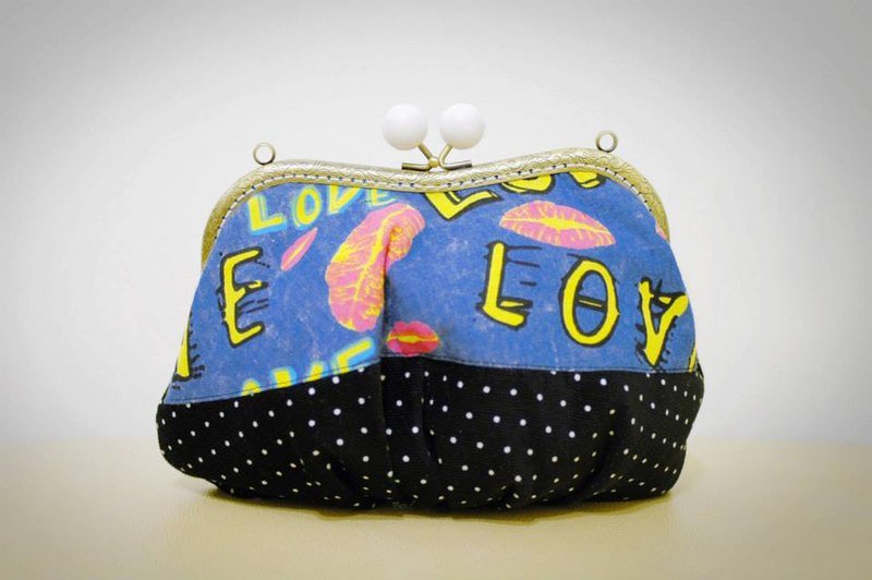 街头感水洗蓝肩背式大口金包 - 侧背包/斜挎包 - 其他材质 蓝色