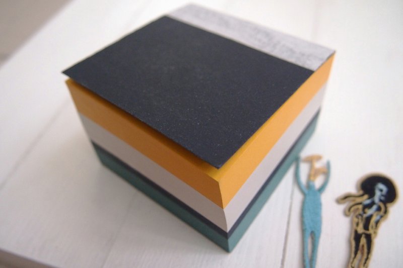 桌上型 特质手感纸本 - 笔记本/手帐 - 纸 多色