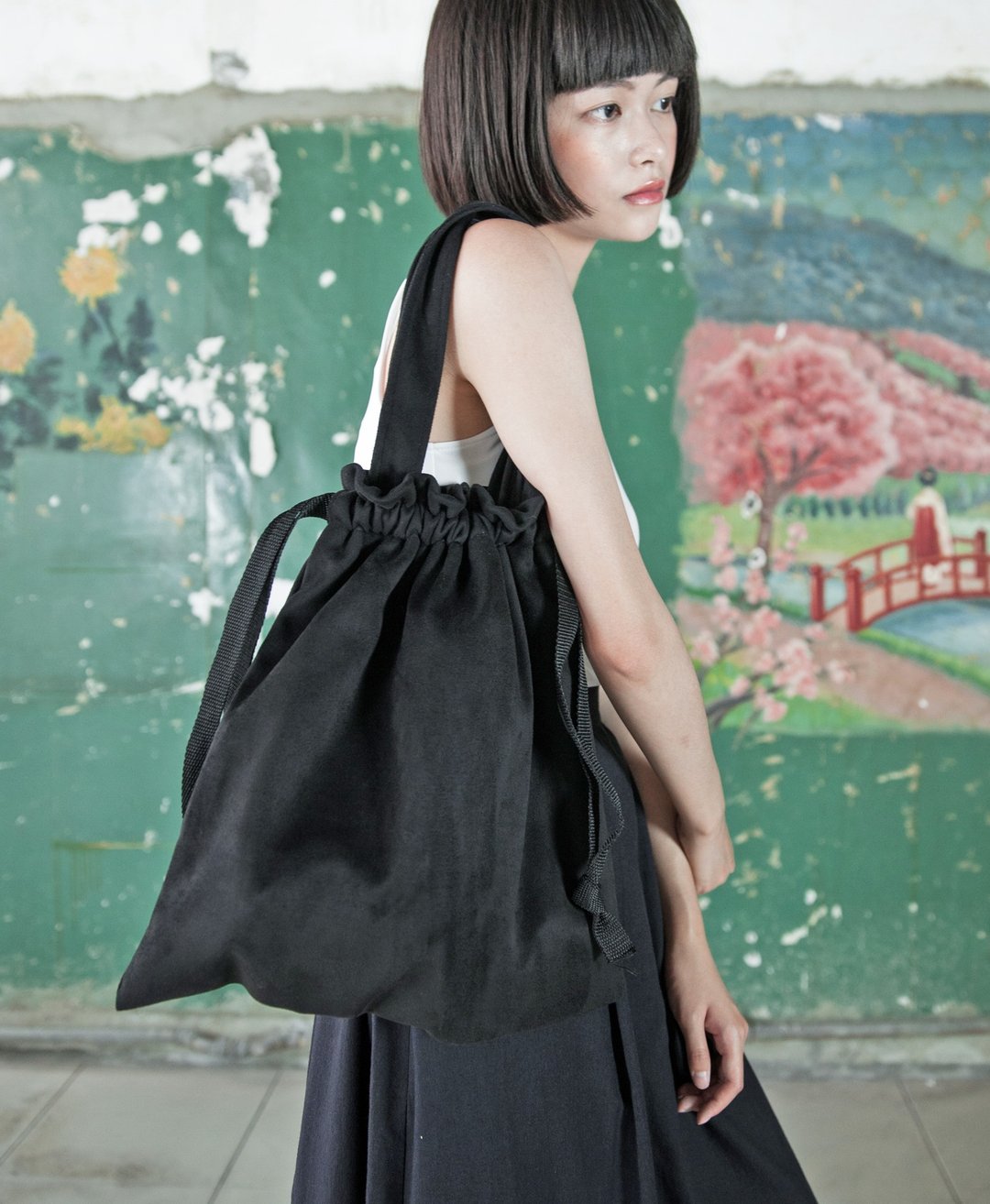 SU:MI said  Kari 麂皮束口包_5SB904_黑 - 手提包/手提袋 - 棉 黑色