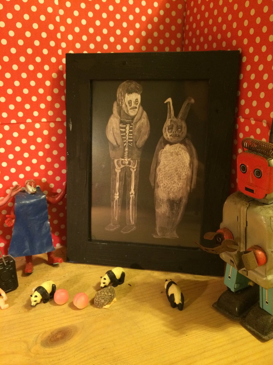 过去X未来多提无用 僵尸 zombie in my backyard 系列展览品： Donnie Darko (2001)) - 其他 - 纸 灰色