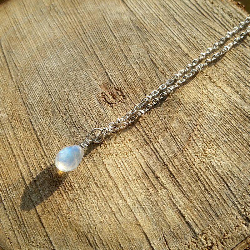 10/11MM Moonstone necklace - silver-plated 强蓝光月亮石项链 - 项链 - 宝石 蓝色