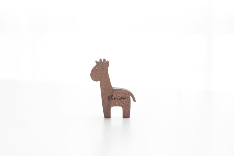 定制化姓名礼物原木深色造型木片 - 长颈鹿   Original wood chip - 项链 - 木头 咖啡色