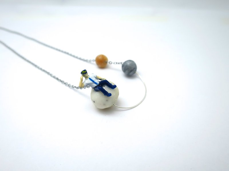 [LineWorkLab]寂寞星球 - 云石星球与邮差叔叔星人项链 - 项链 - 其他金属 白色